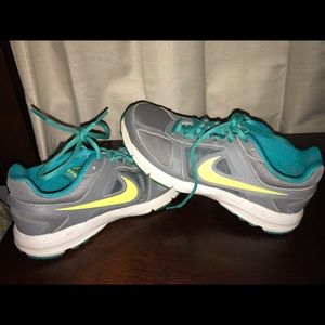 Nike tennis shoes